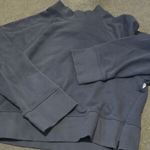 On Running Women's Deep Blue Crewneck Sweater